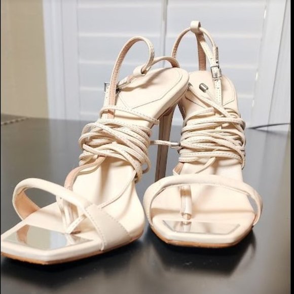 SCHUTZ Strappy Vikki Sandal Cream 8.5B - Picture 3 of 12